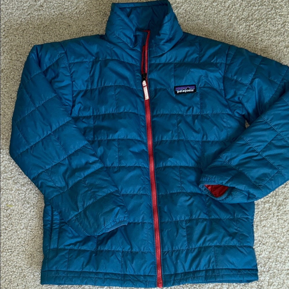 Patagonia Kids Teal Puffer Jacket with Red Accents kids size 7